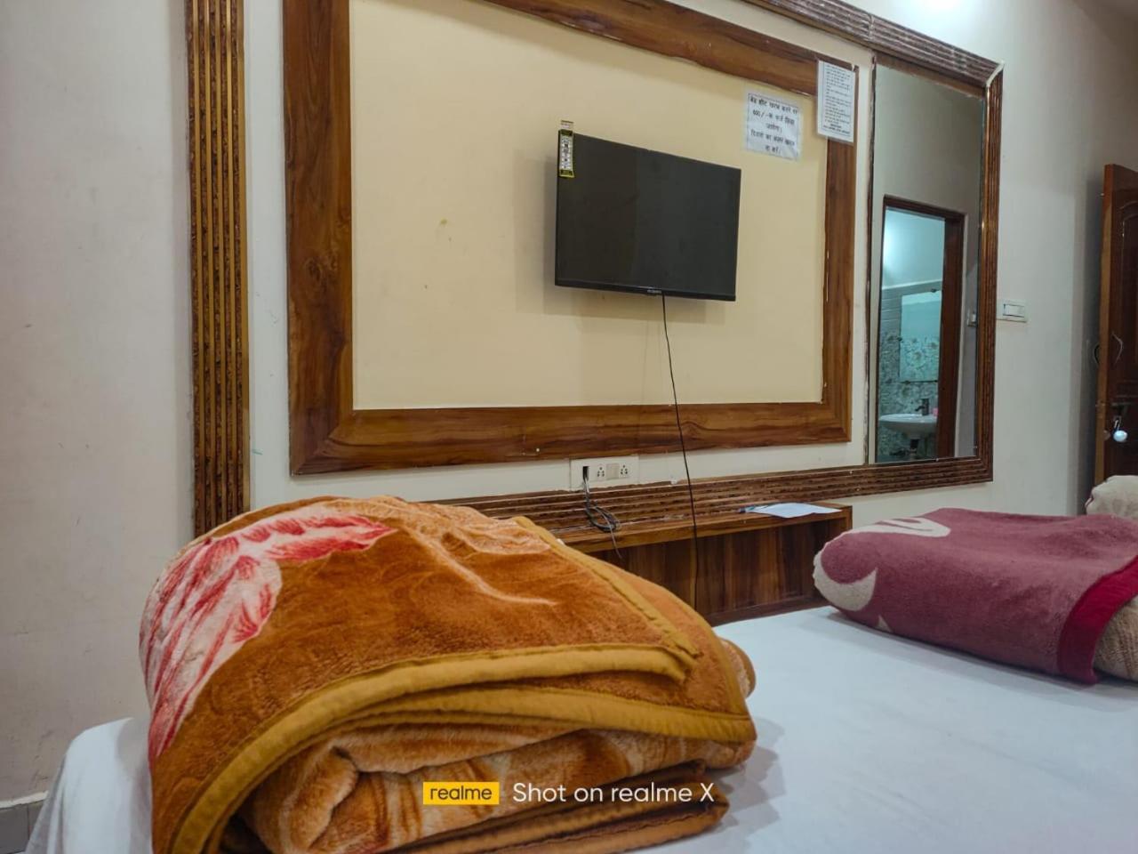 Hotel Pleasure Landmark อุจเจน ภายนอก รูปภาพ