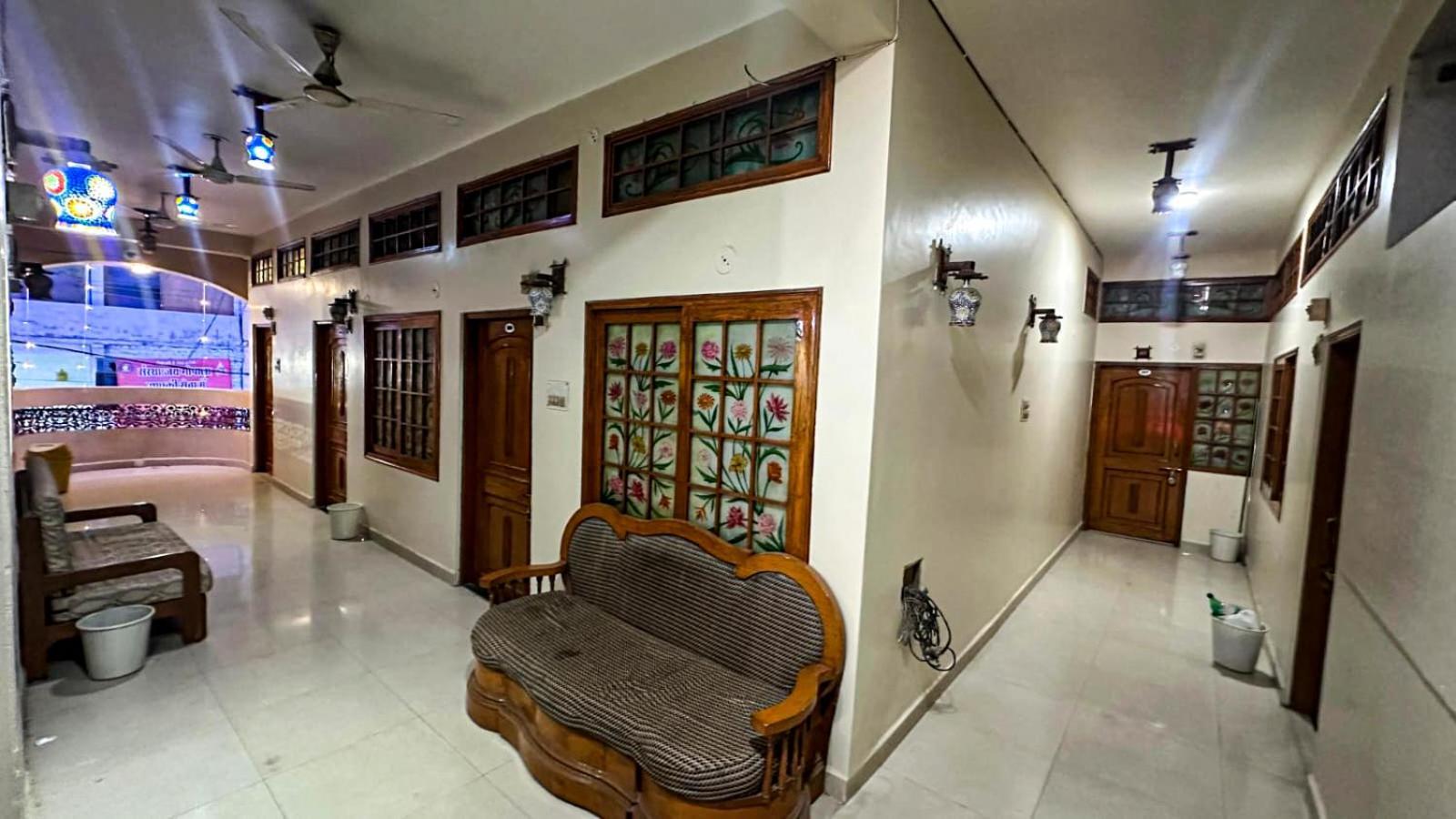 Hotel Pleasure Landmark อุจเจน ภายนอก รูปภาพ
